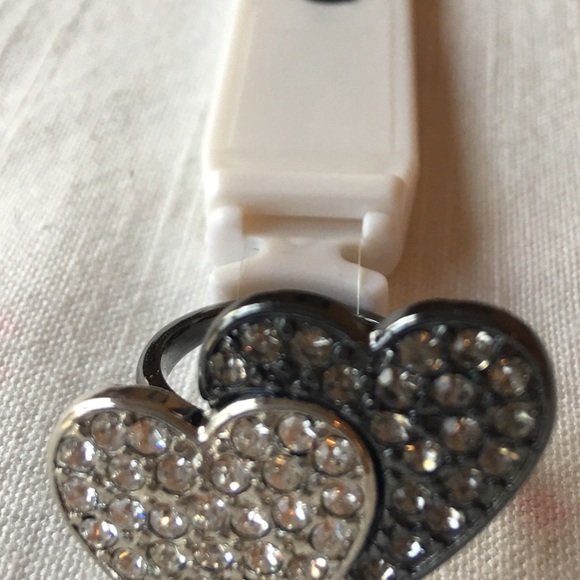 Guess Ring - Picture 2 of 5